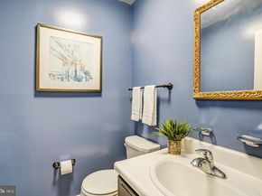 2118 S Quincy Street, Arlington VA 22204