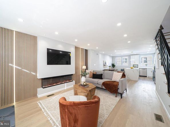 3005 Devereaux Avenue, Philadelphia PA 19149