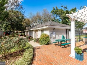 4724 29TH Street S B2, Arlington VA 22206