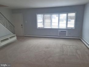 35 Viking Lane, Levittown PA 19054