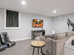 2457 Greensward S S, Warrington PA 18976