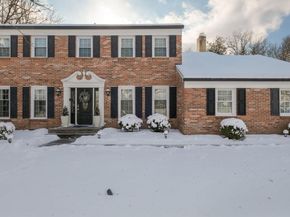 2457 Greensward S S, Warrington PA 18976