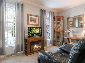 2457 Greensward S S, Warrington PA 18976