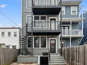 330 16TH Street SE 2, Washington DC 20003