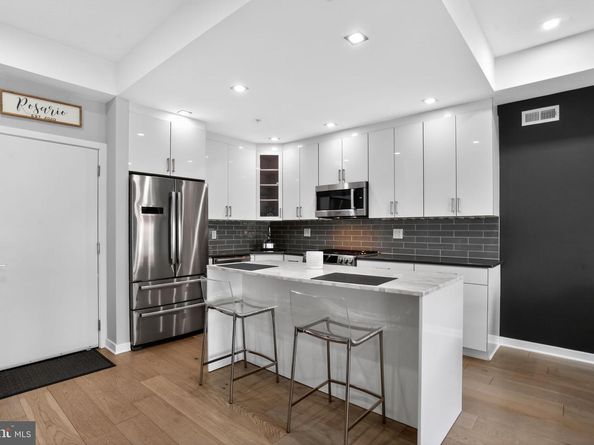 343 N Front Street B, Philadelphia PA 19106