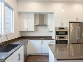 421 Wallace Street, Philadelphia PA 19123