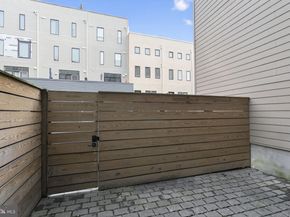 421 Wallace Street, Philadelphia PA 19123