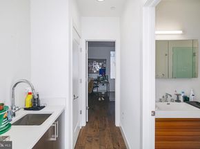 421 Wallace Street, Philadelphia PA 19123