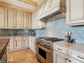 421 Chestnut Street 401, Philadelphia PA 19106