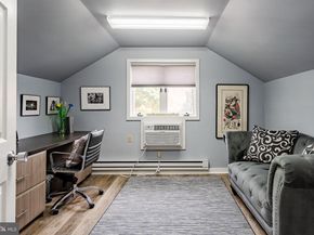 1256 Round Hill Road, Bryn Mawr PA 19010