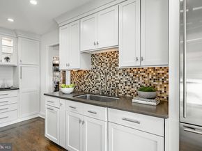 1256 Round Hill Road, Bryn Mawr PA 19010