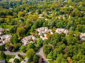 1256 Round Hill Road, Bryn Mawr PA 19010