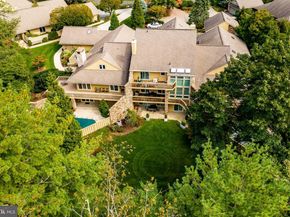 1256 Round Hill Road, Bryn Mawr PA 19010