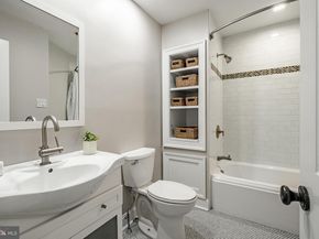 1256 Round Hill Road, Bryn Mawr PA 19010