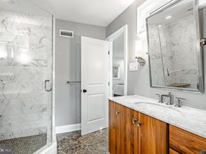 1256 Round Hill Road, Bryn Mawr PA 19010