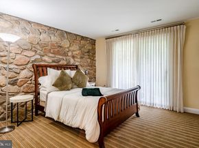 1256 Round Hill Road, Bryn Mawr PA 19010