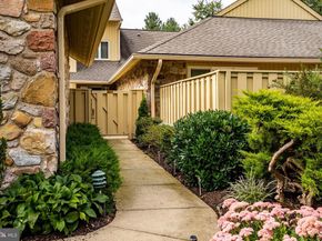 1256 Round Hill Road, Bryn Mawr PA 19010