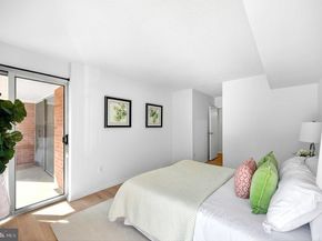 1300 Army Navy Drive 117, Arlington VA 22202