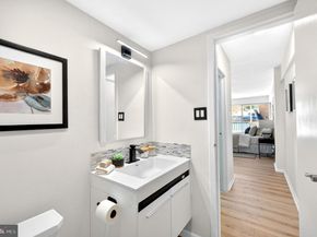 1300 Army Navy Drive 117, Arlington VA 22202