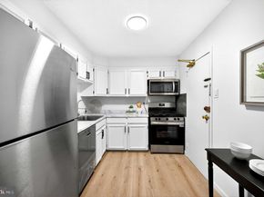 1300 Army Navy Drive 117, Arlington VA 22202