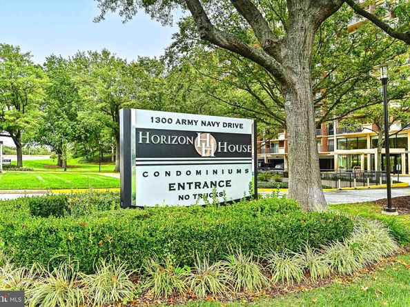 1300 Army Navy Drive 117, Arlington VA 22202