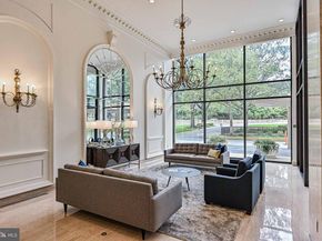 1300 Army Navy Drive 117, Arlington VA 22202