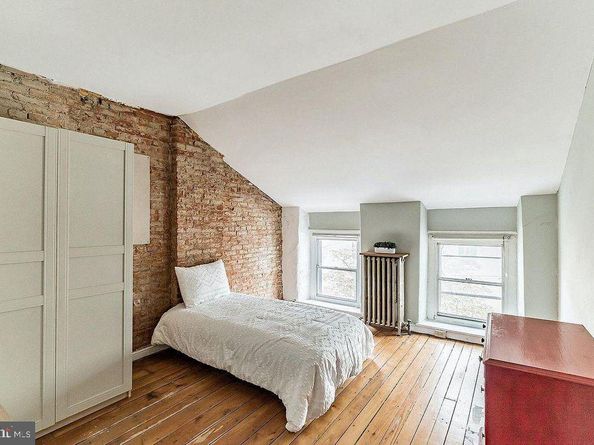 4547 Baker Street, Philadelphia PA 19127