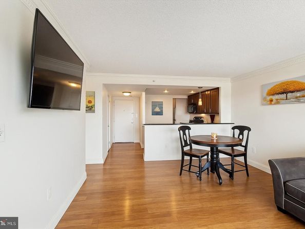 2001 Hamilton Street 1523, Philadelphia PA 19130