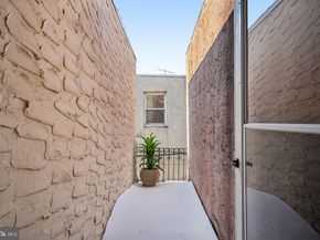 1912 S 9TH Street, Philadelphia PA 19148