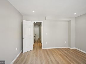 1912 S 9TH Street, Philadelphia PA 19148