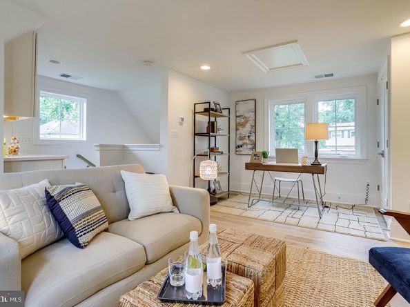 1933 N Van Buren Street, Arlington VA 22205