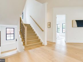 1933 N Van Buren Street, Arlington VA 22205