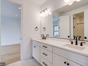 1933 N Van Buren Street, Arlington VA 22205