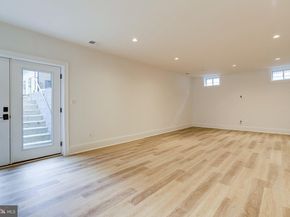 1933 N Van Buren Street, Arlington VA 22205