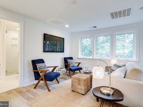 1933 N Van Buren Street, Arlington VA 22205