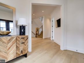 1933 N Van Buren Street, Arlington VA 22205