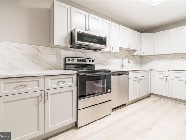 8370 Greensboro Drive 203, Mclean VA 22102