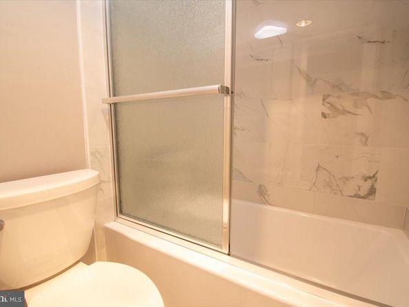 8370 Greensboro Drive 203, Mclean VA 22102