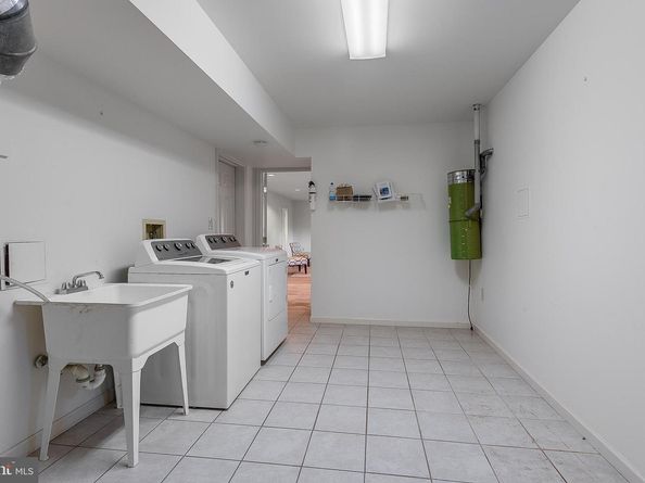 4709 Foxhall Crescent NW, Washington DC 20007
