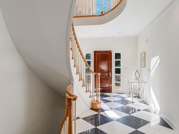 4709 Foxhall Crescent NW, Washington DC 20007