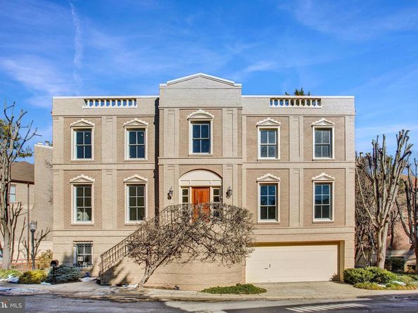 4709 Foxhall Crescent NW, Washington DC 20007