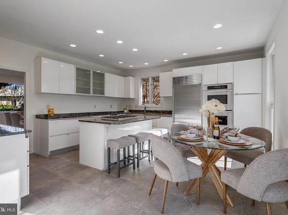 4709 Foxhall Crescent NW, Washington DC 20007
