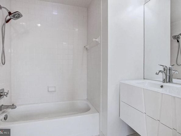 4709 Foxhall Crescent NW, Washington DC 20007