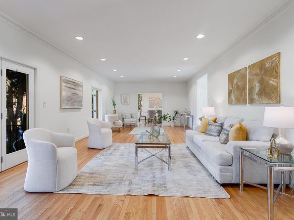 4709 Foxhall Crescent NW, Washington DC 20007