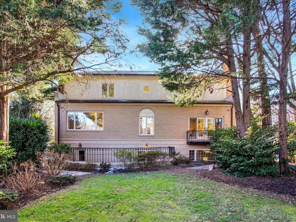 4709 Foxhall Crescent NW, Washington DC 20007