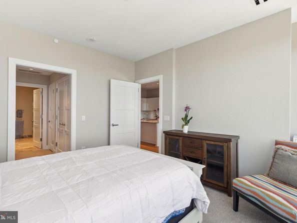 50 S 16TH St 5306, Philadelphia PA 19102