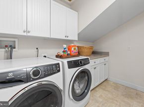 1735 Autumn Leaf Lane, Huntingdon Valley PA 19006