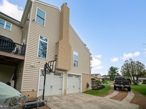 1735 Autumn Leaf Lane, Huntingdon Valley PA 19006
