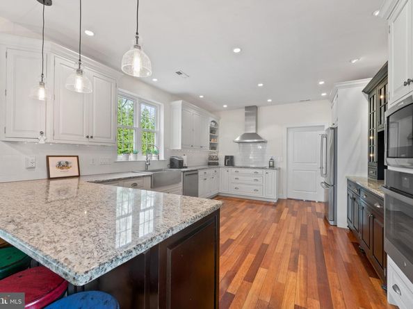 1735 Autumn Leaf Lane, Huntingdon Valley PA 19006