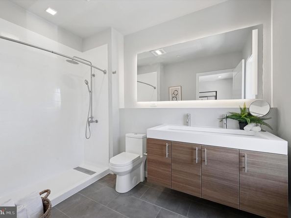 625 Shawmont Avenue, Philadelphia PA 19128